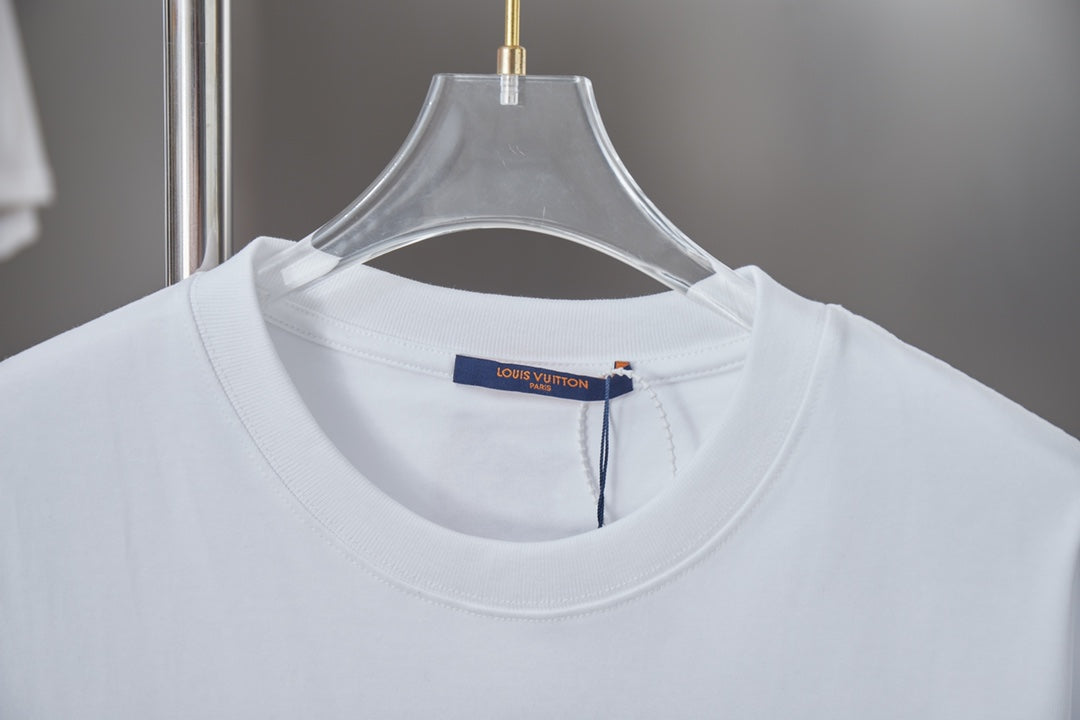 260106 New high-quality T-shirt with iron tower and river pattern