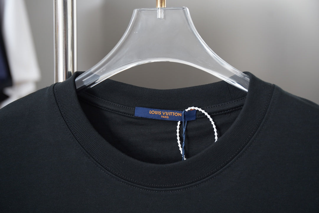 260106 New high-quality T-shirt with iron tower and river pattern