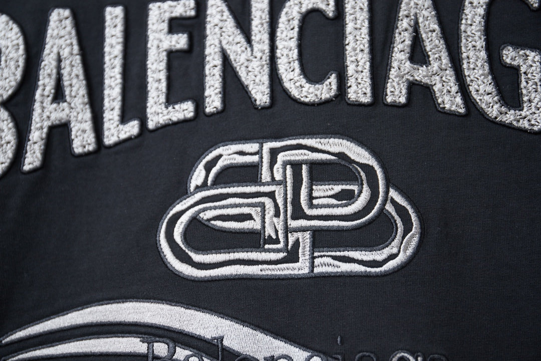 260106 New high-quality lettered distressed T-shirt