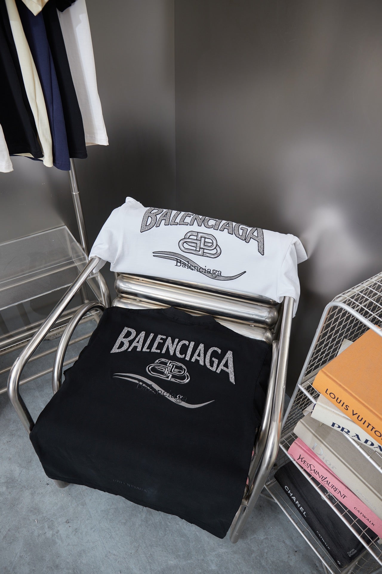 260106 New high-quality lettered distressed T-shirt