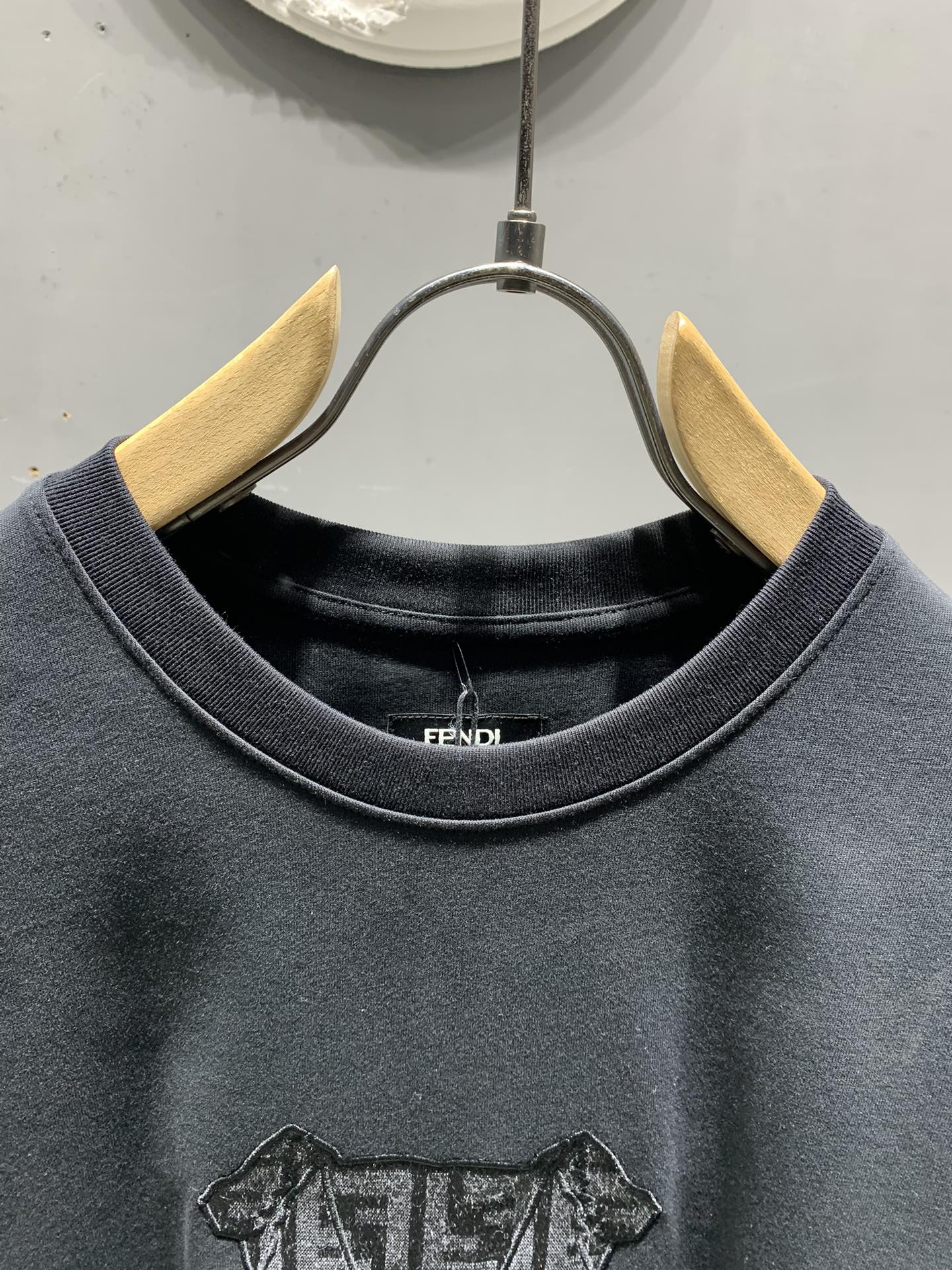 260106 New high-quality jacquard patch T-shirt