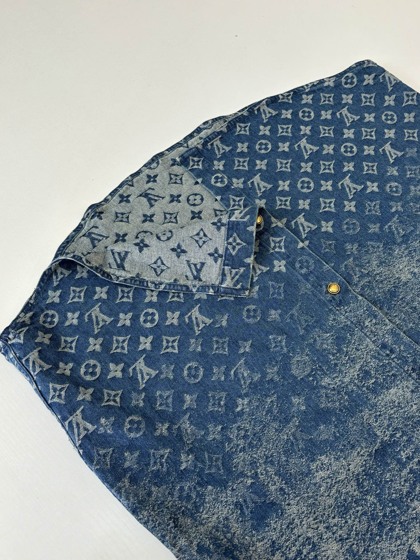 260106 New high-quality gradient bleached full-printed jacquard denim short-sleeved shirt