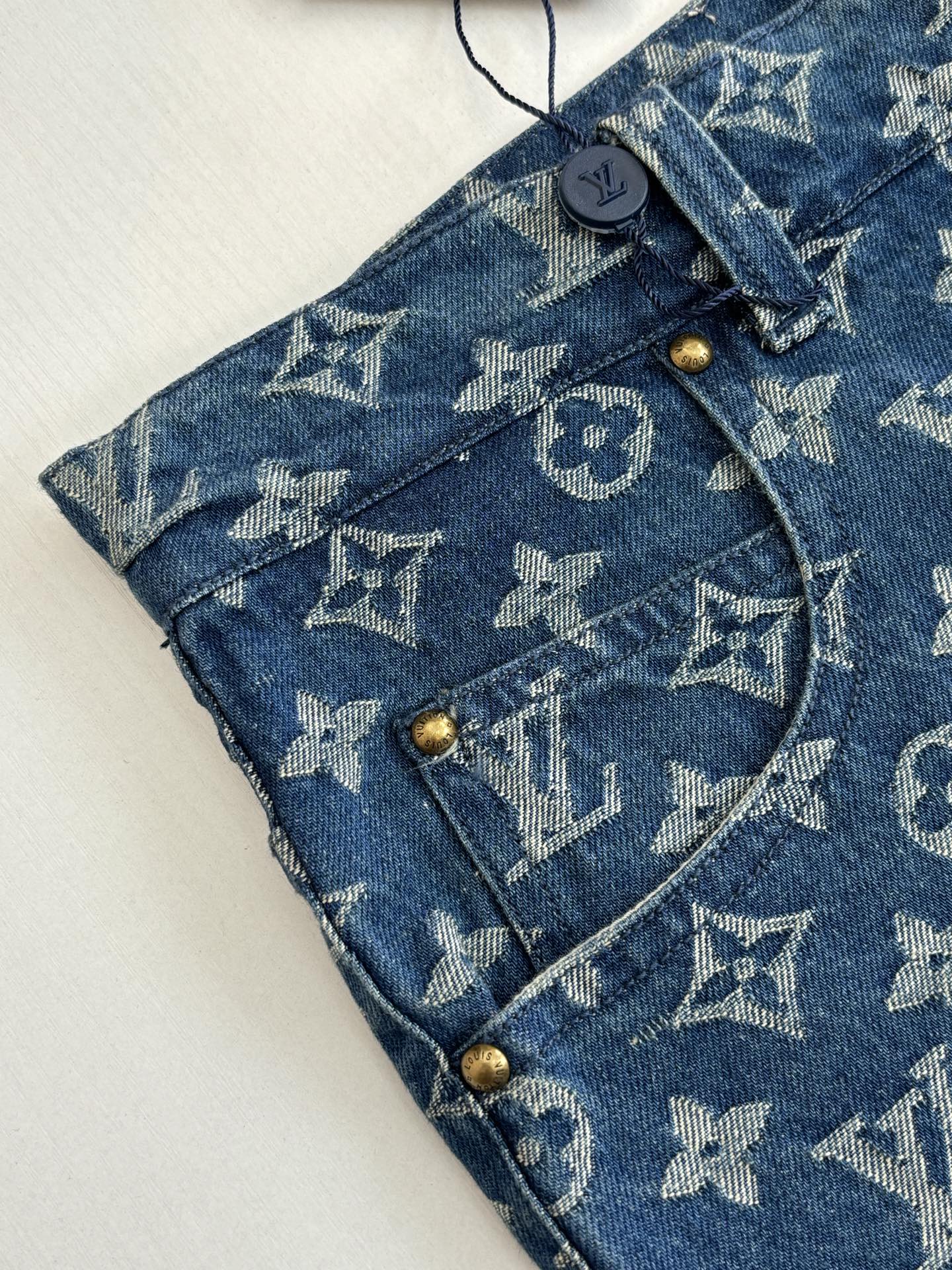 260106 New high-quality gradient bleached full-printed jacquard denim shorts