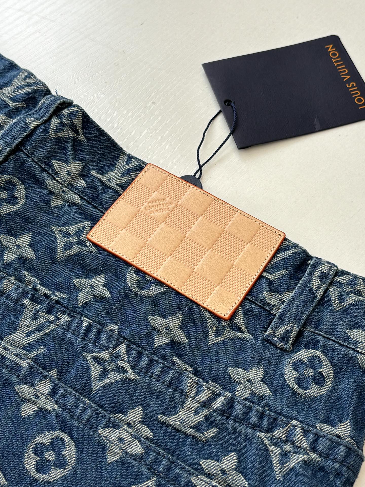 260106 New high-quality gradient bleached full-printed jacquard denim shorts