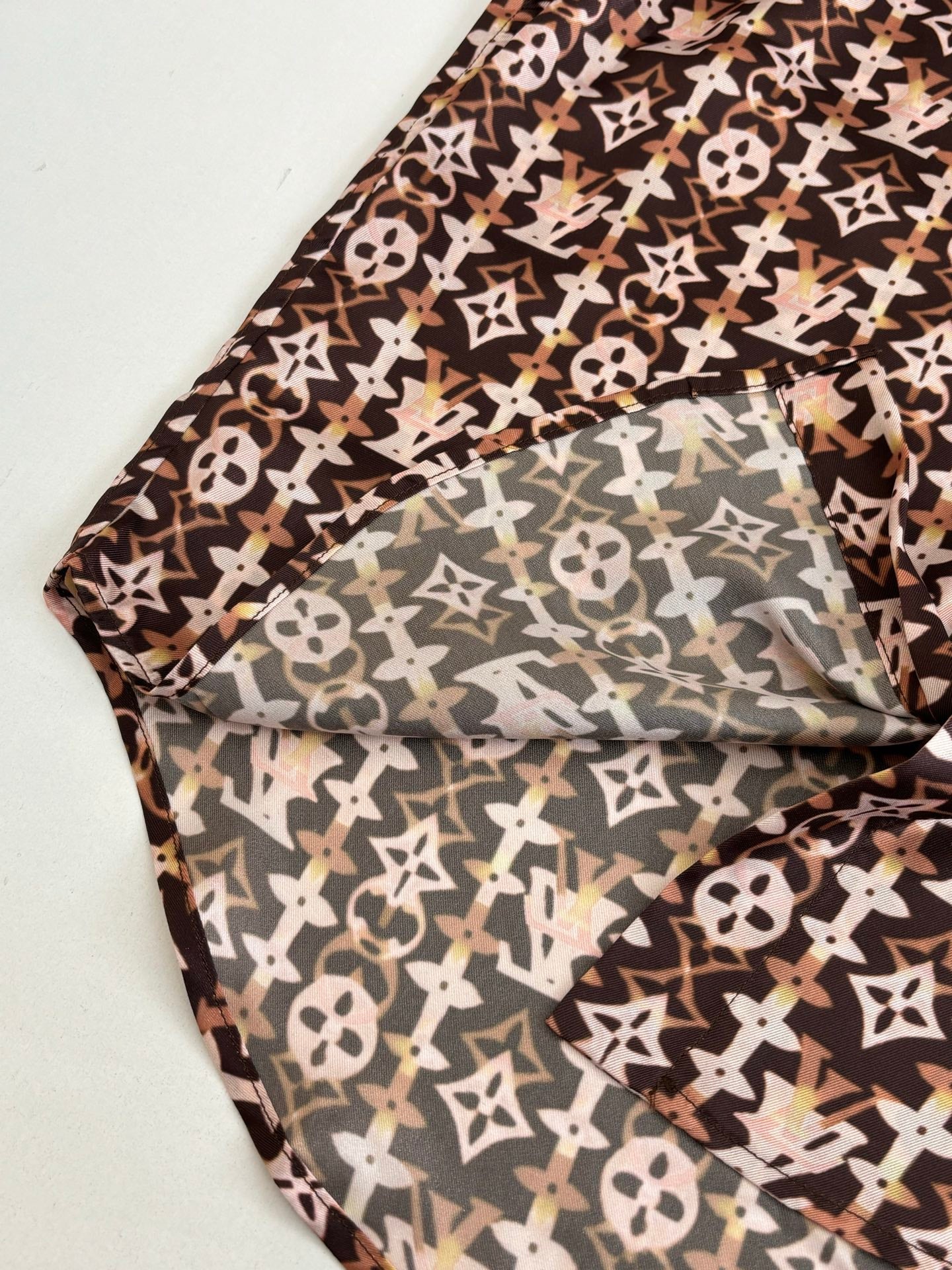 260106 New high-quality patterned printed long-sleeved mulberry silk long-sleeved shirt