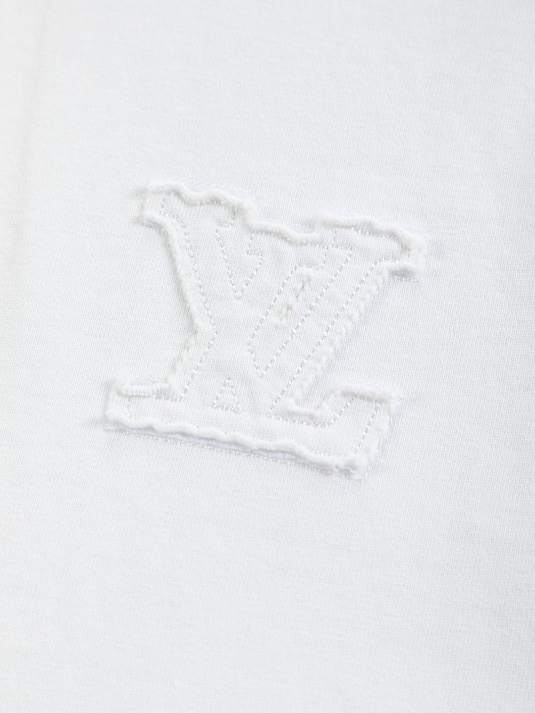 260113 New high-quality distressed same-color patchwork embroidered T-shirt