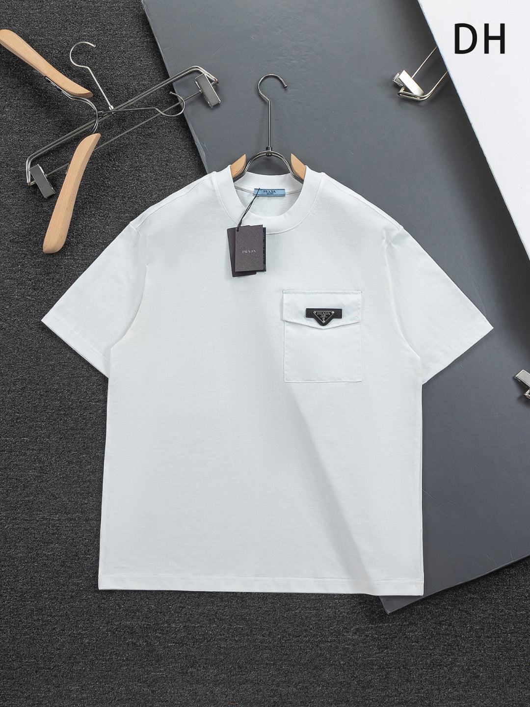260113 New high-quality leather-lined logo T-shirt