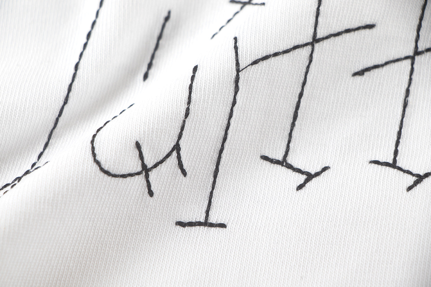 260113 New high-quality embroidered connected T-shirt