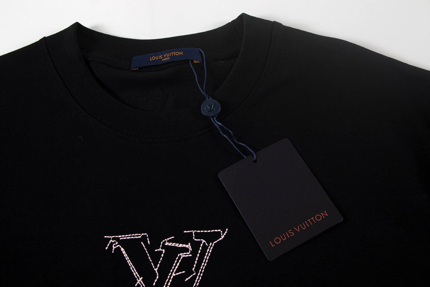 260113 New high-quality embroidered connected T-shirt
