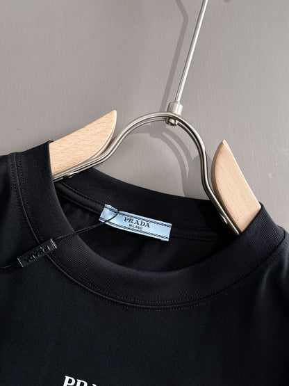 260113 New high-quality classic front-logo triangle-pattern T-shirt