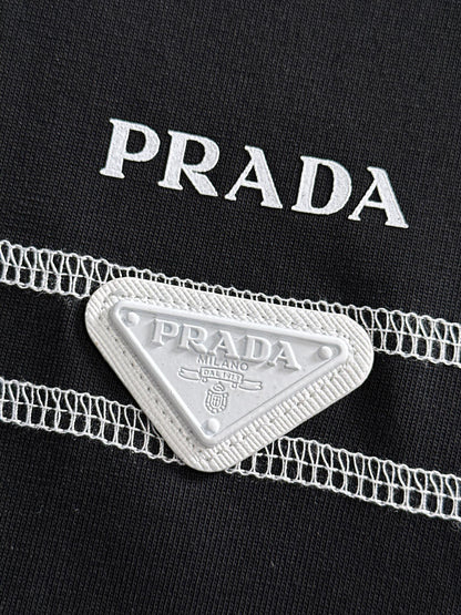 260113 New high-quality classic front-logo triangle-pattern T-shirt