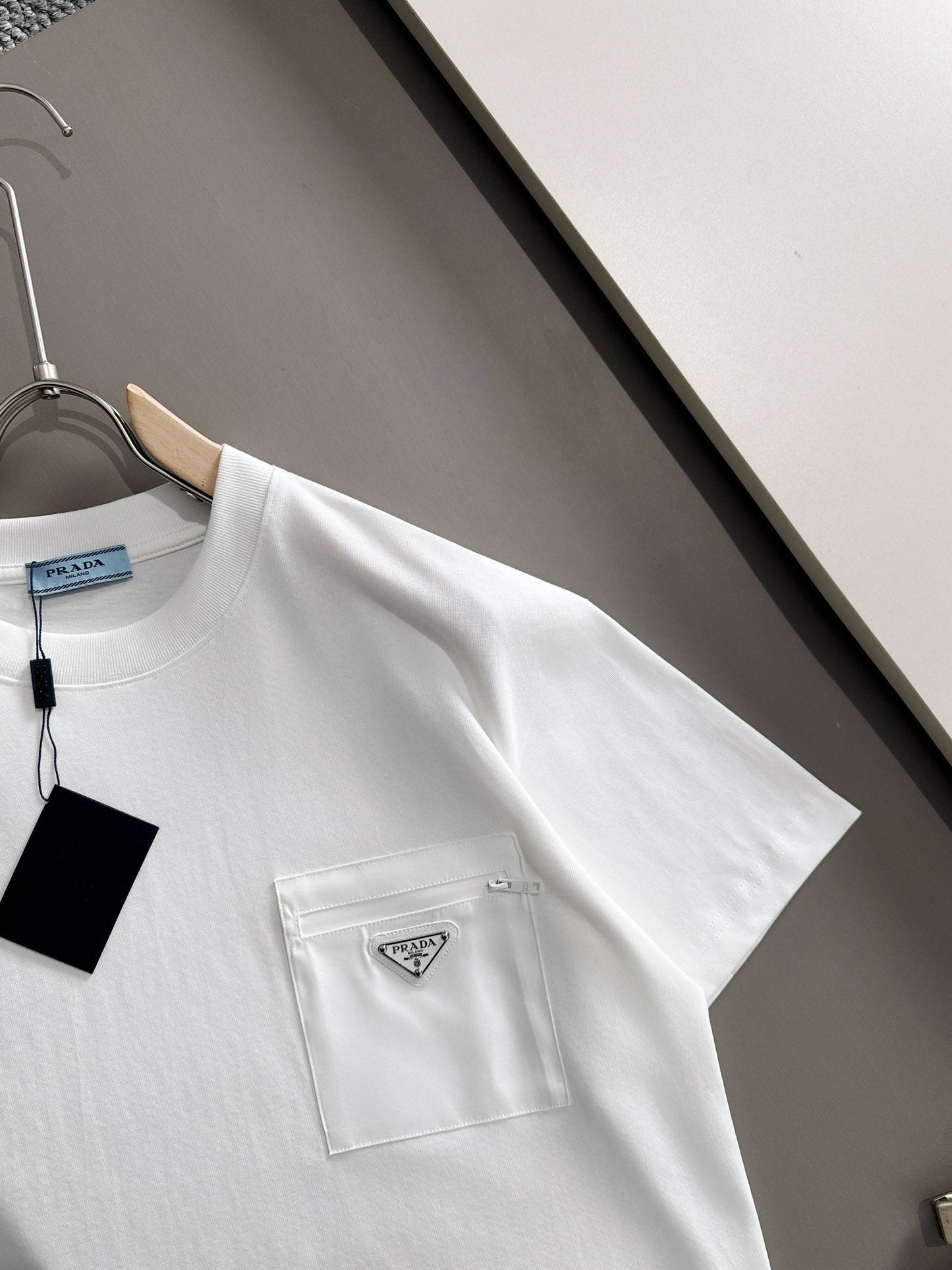 260113 New high-quality classic pocket triangle logo T-shirt