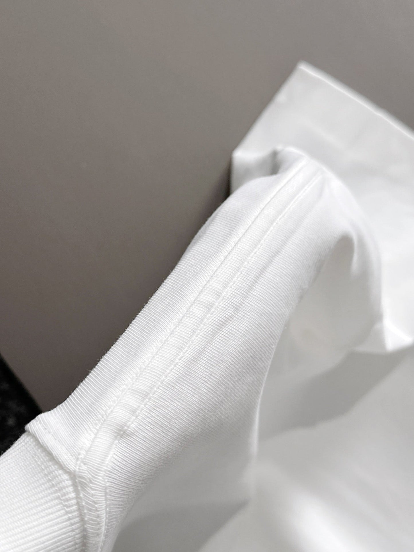 260113 New high-quality classic pocket triangle logo T-shirt