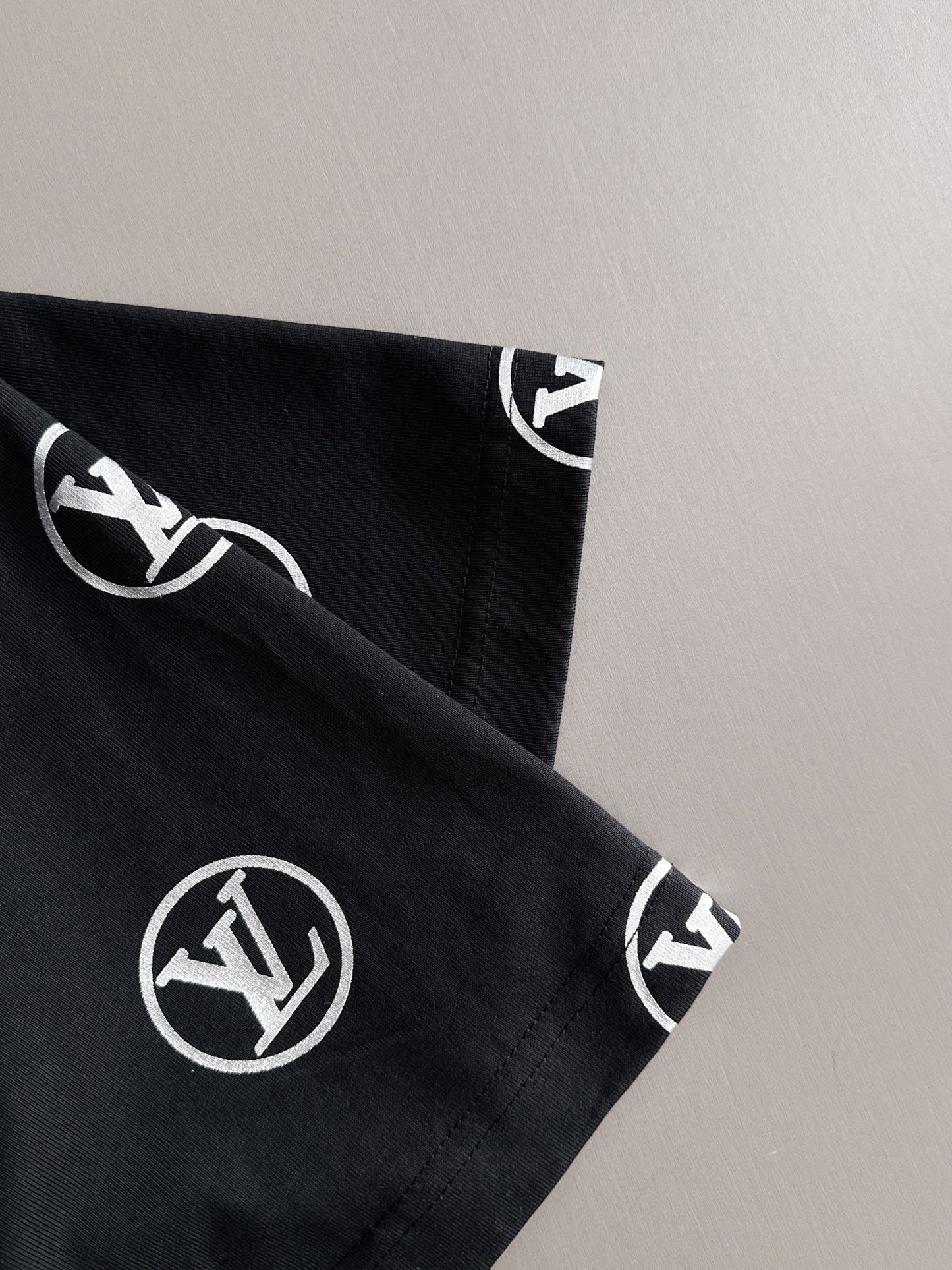 260113 New high-quality T-shirt with pocket sleeves and printed design