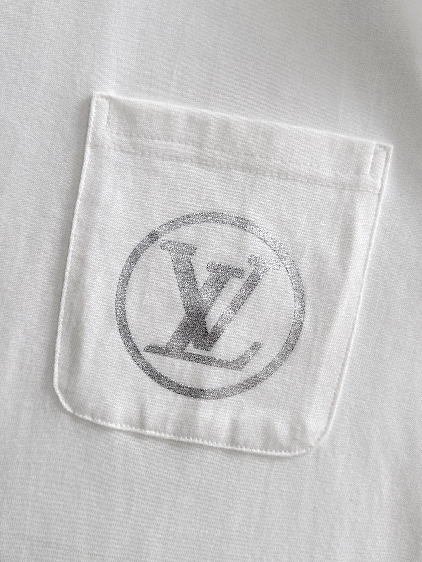 260113 New high-quality T-shirt with pocket sleeves and printed design