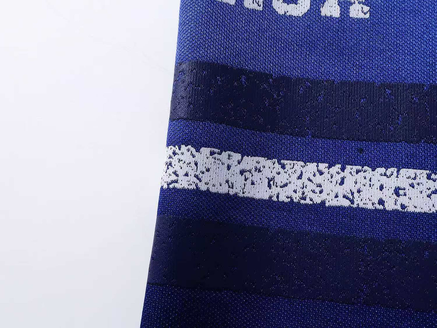 260113 New high-quality heavy-duty V-neck direct-injection printed long-sleeve shirt
