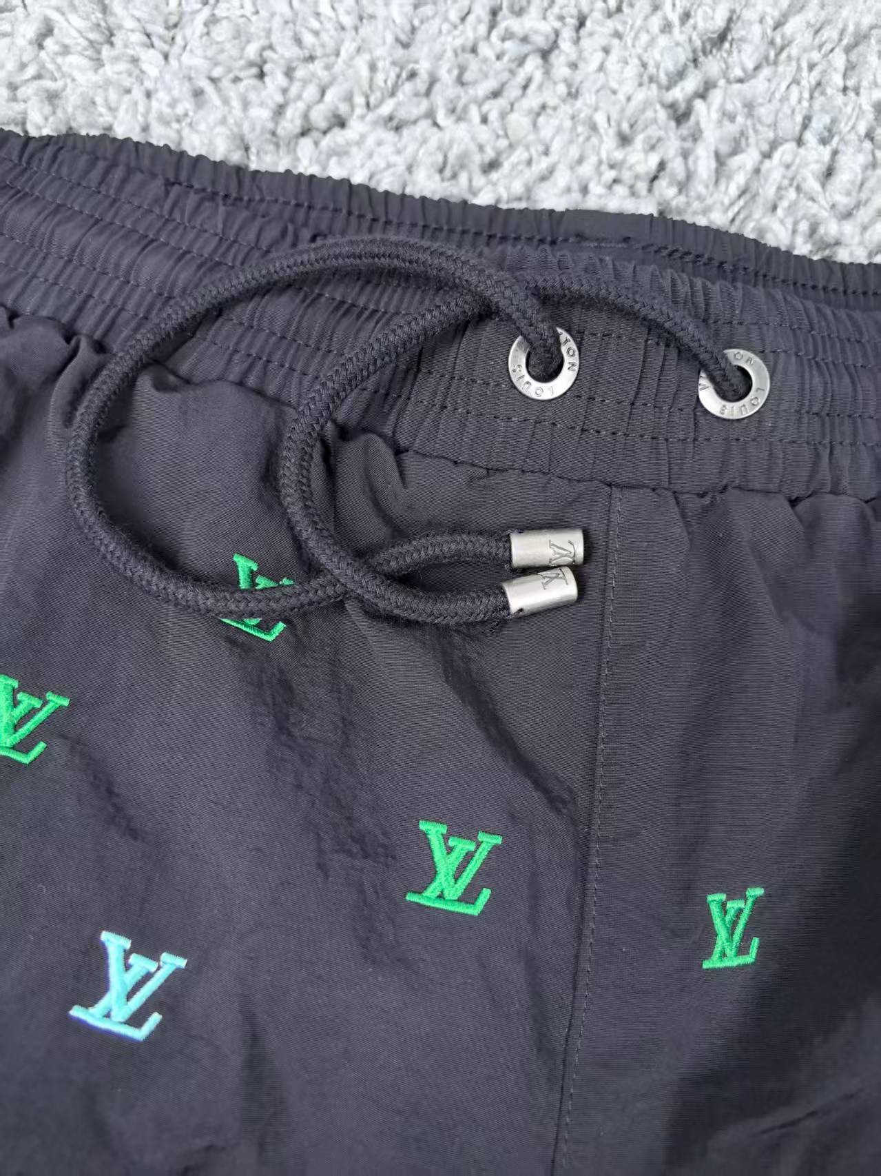 260113 New high-quality gradient embroidery four-quarter beach shorts