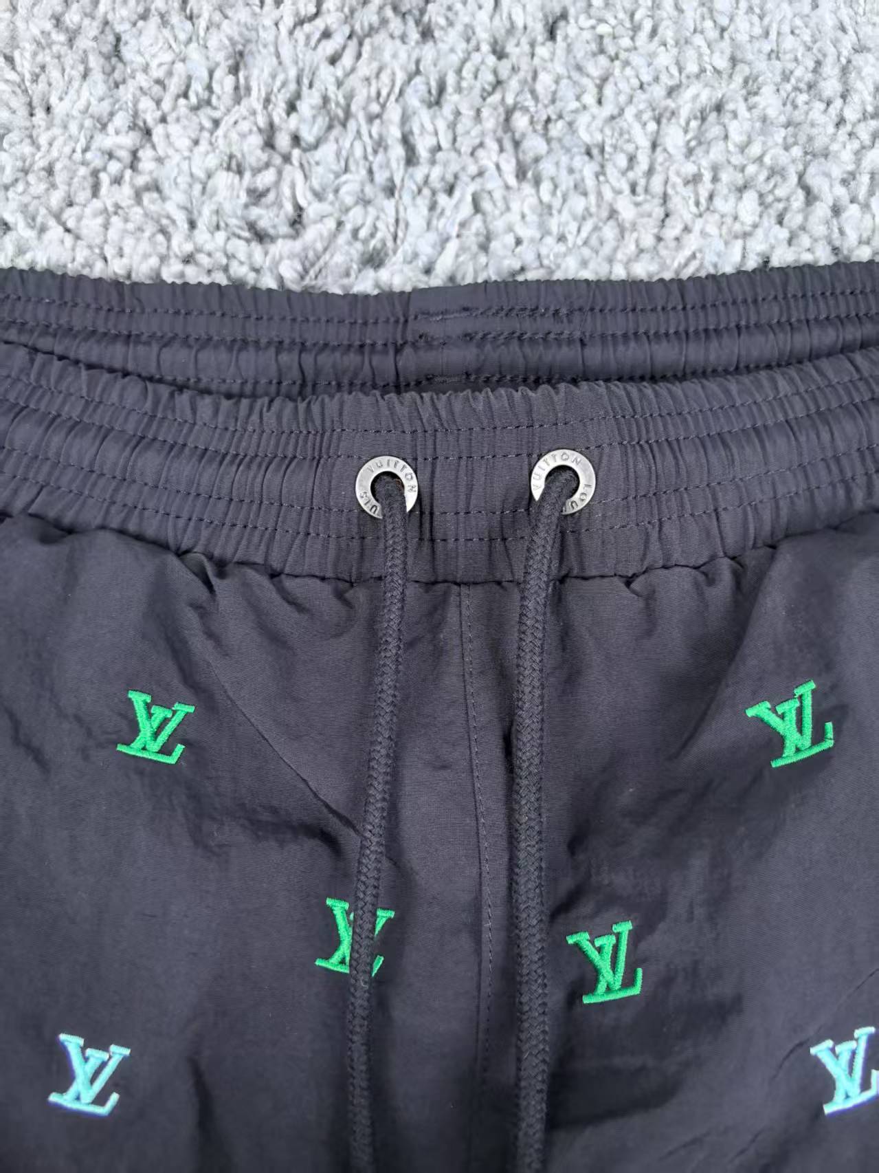 260113 New high-quality gradient embroidery four-quarter beach shorts