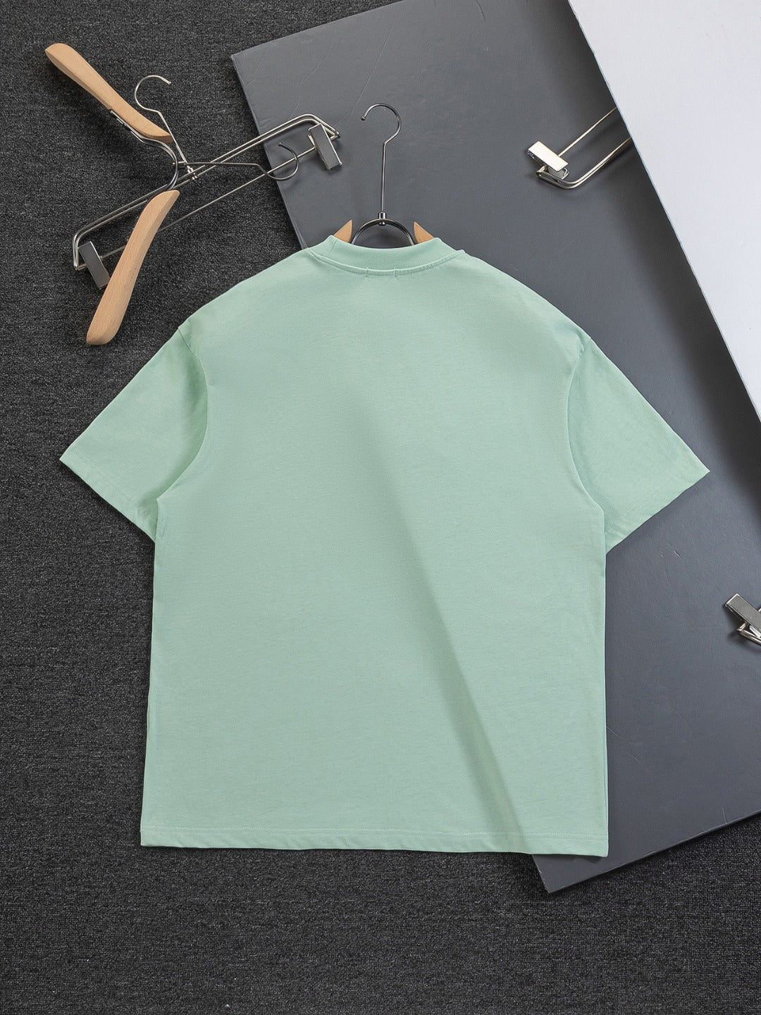 260120 New high-quality embroidered T-shirt with font design