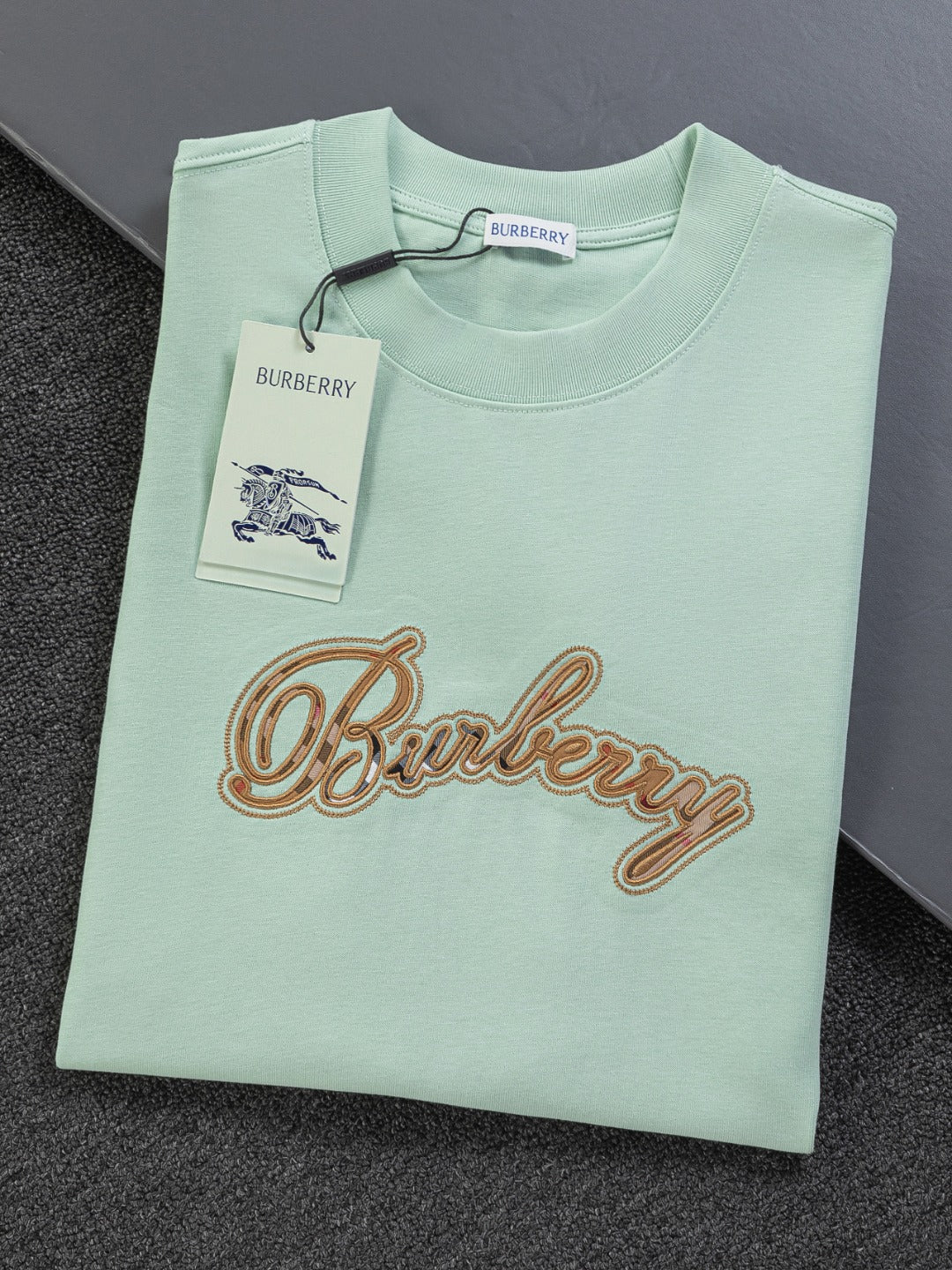 260120 New high-quality embroidered T-shirt with font design