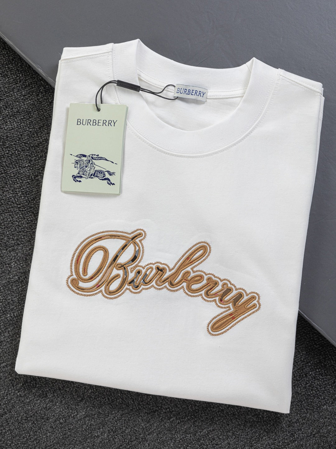 260120 New high-quality embroidered T-shirt with font design