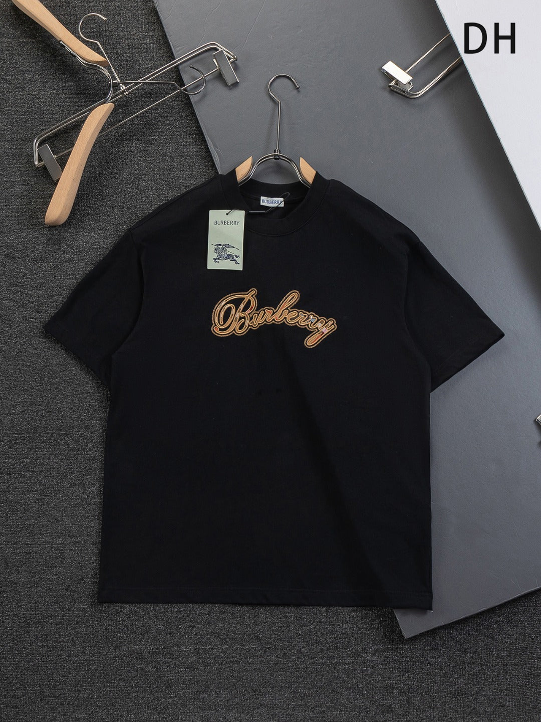 260120 New high-quality embroidered T-shirt with font design
