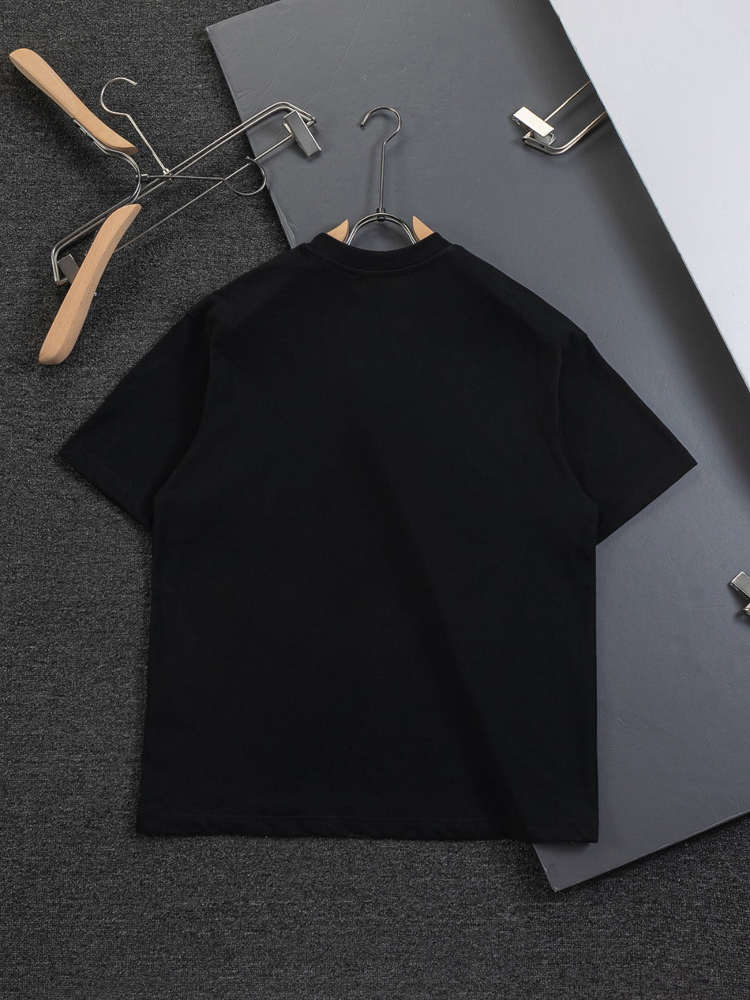 260120 New high-quality embroidered T-shirt with font design