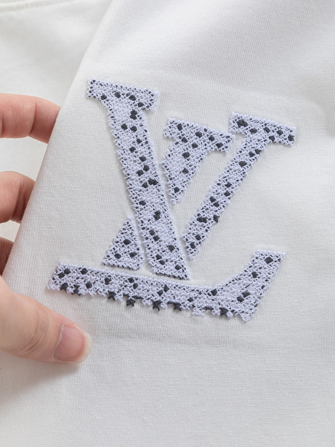260120 New high-quality special embroidery craft T-shirt