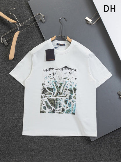 260120 New high-quality and elaborately crafted plush foam printed T-shirt