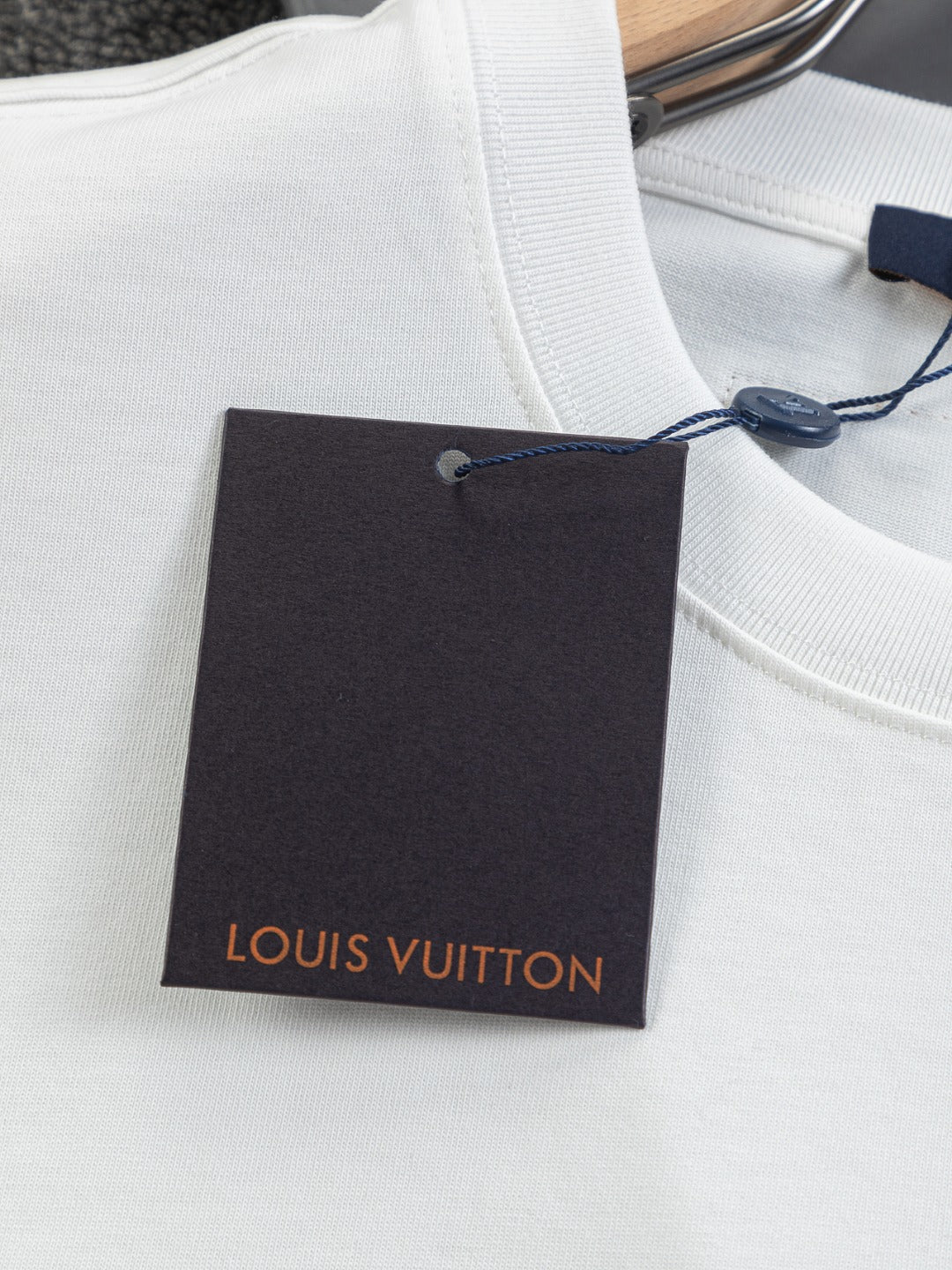 260120 New high-quality and elaborately crafted plush foam printed T-shirt