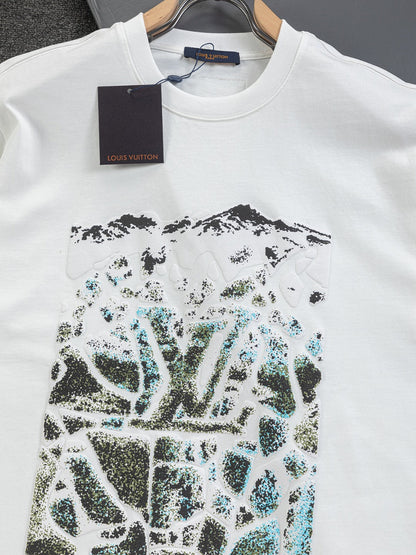 260120 New high-quality and elaborately crafted plush foam printed T-shirt