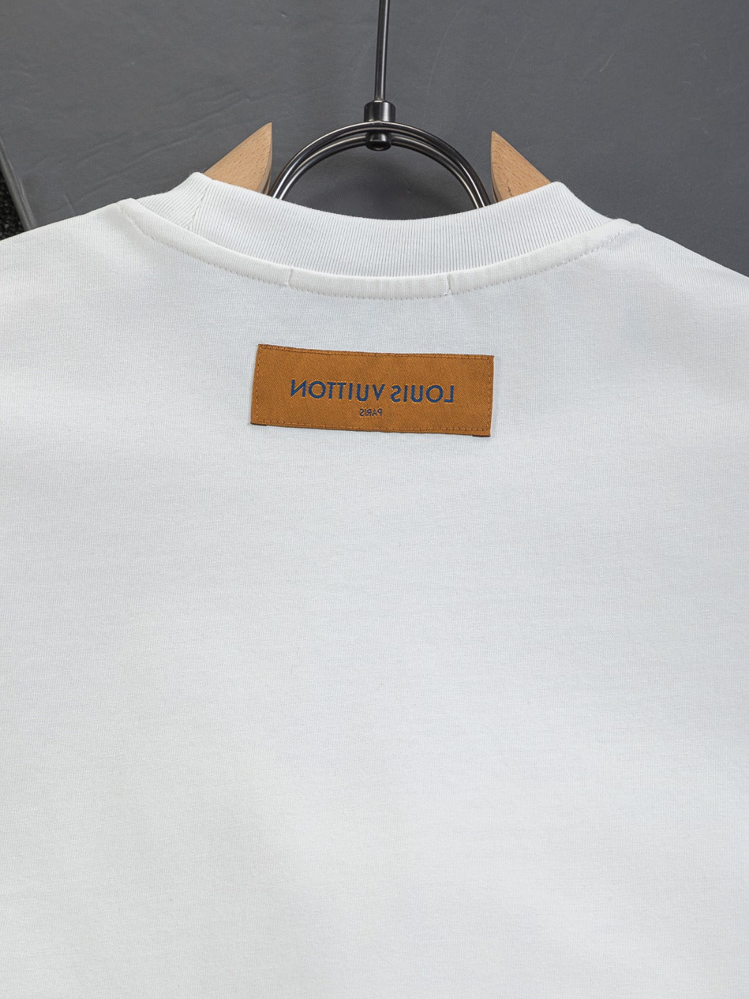 260120 New high-quality and elaborately crafted plush foam printed T-shirt