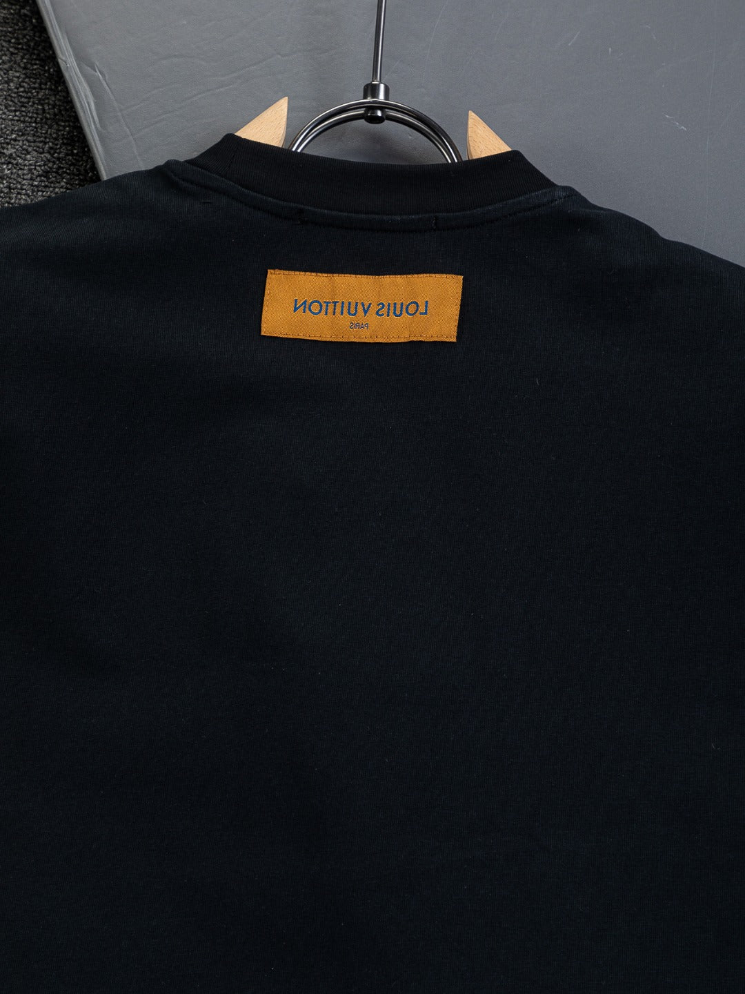 260120 New high-quality and elaborately crafted plush foam printed T-shirt