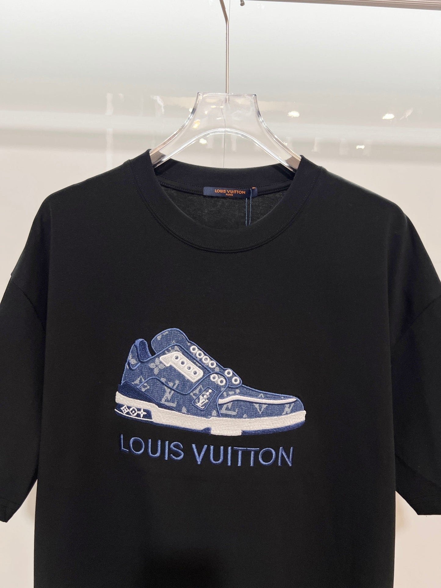 260306 New high-quality shoes with embroidered patches T-shirt