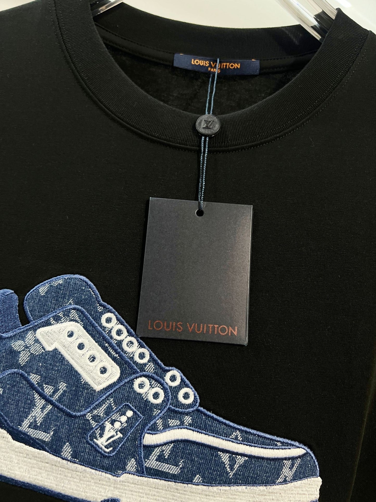 260306 New high-quality shoes with embroidered patches T-shirt