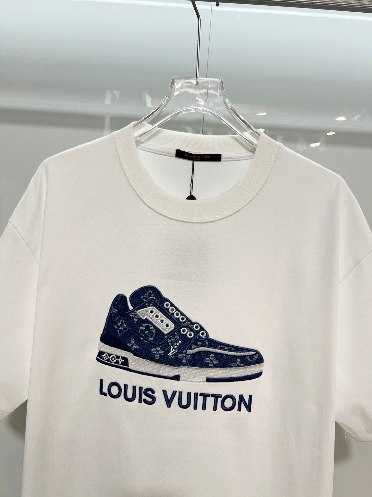260306 New high-quality shoes with embroidered patches T-shirt