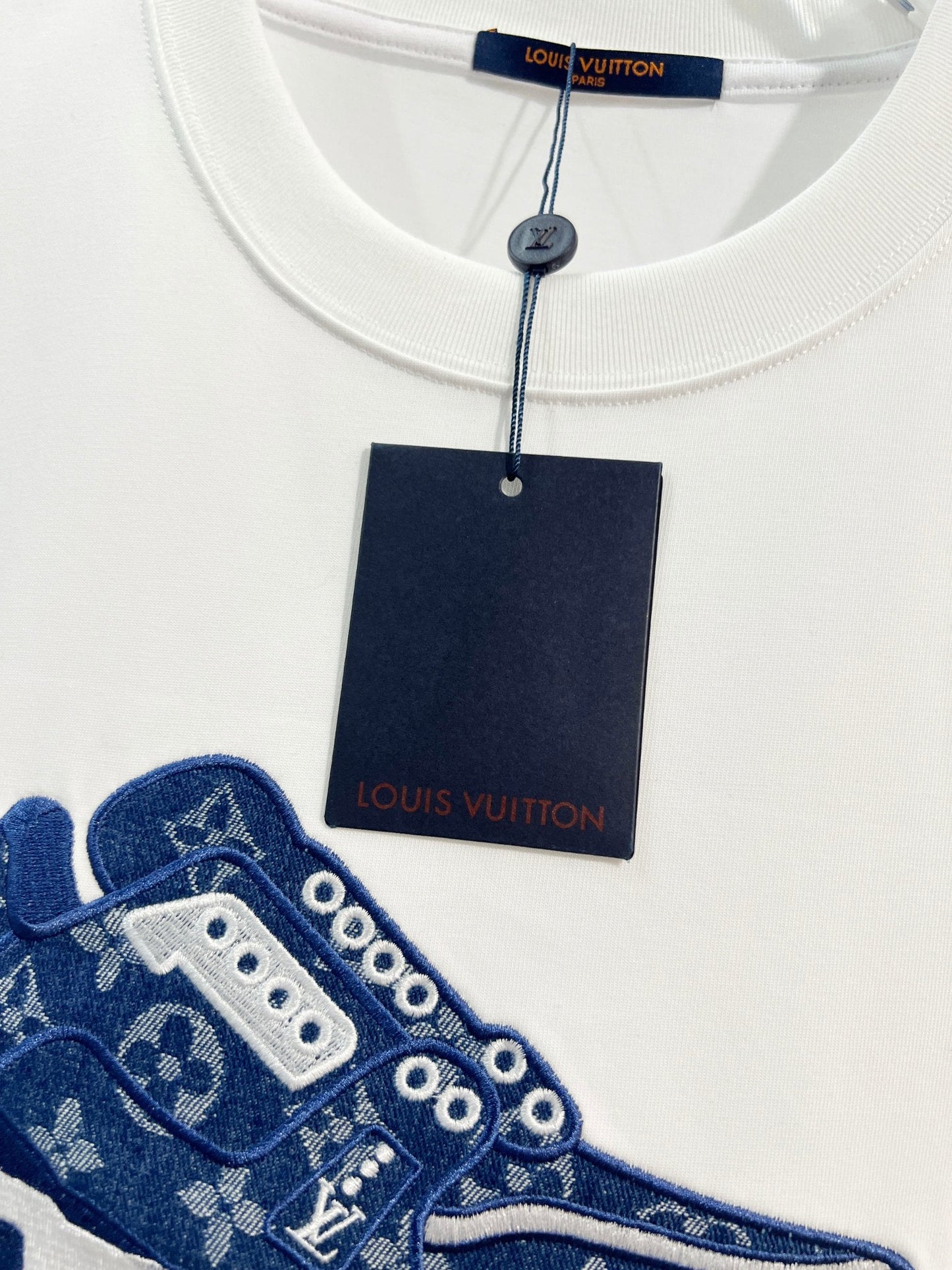 260306 New high-quality shoes with embroidered patches T-shirt