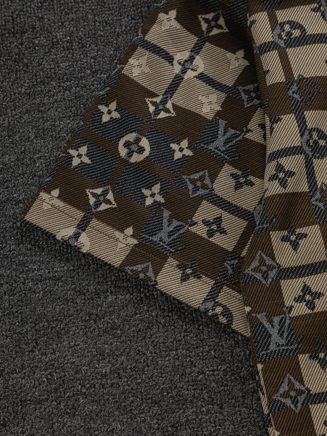 260306 New high-quality multi-color jacquard checkered T-shirt