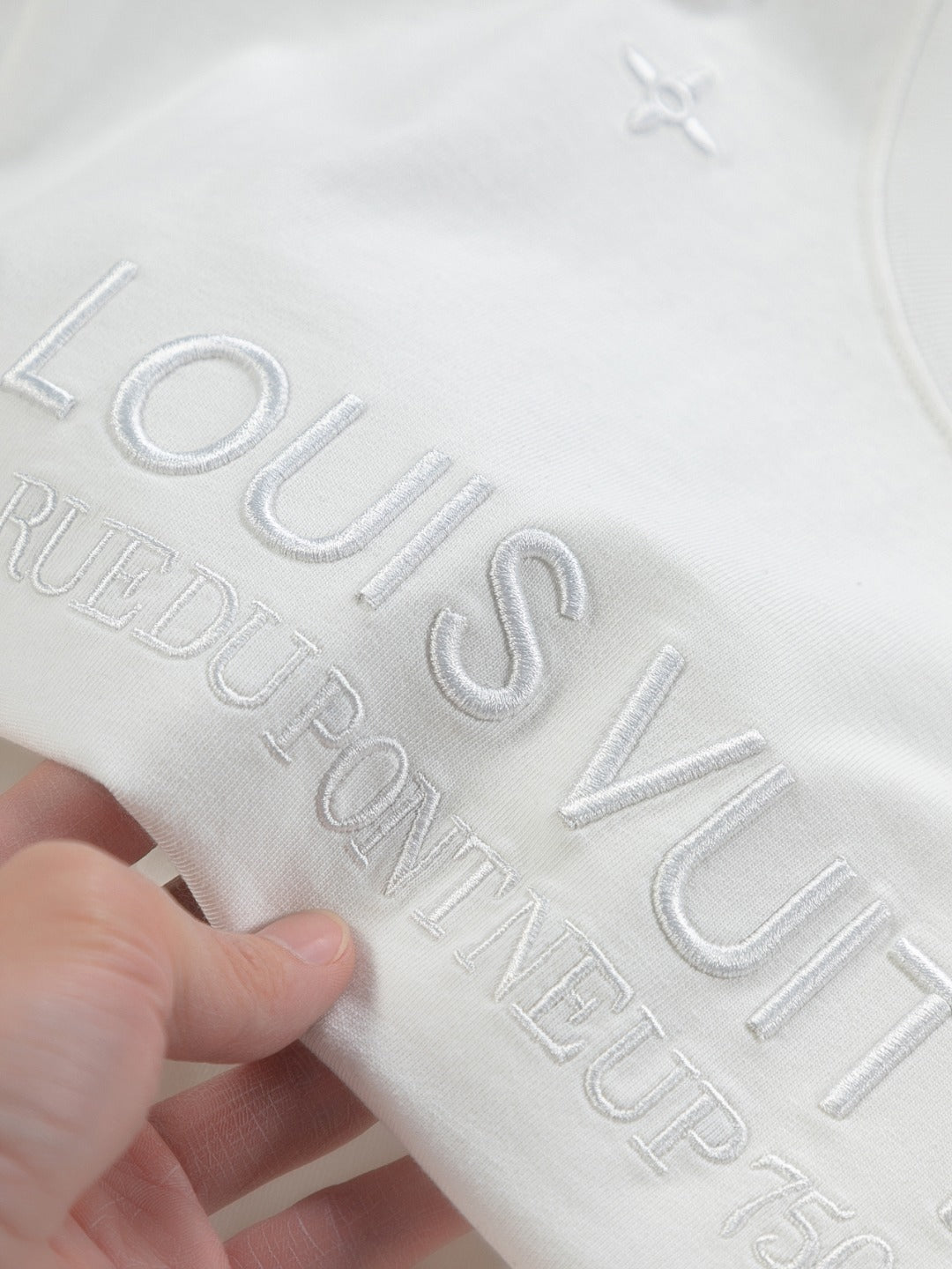 260306 New high-quality and simple embroidered T-shirt