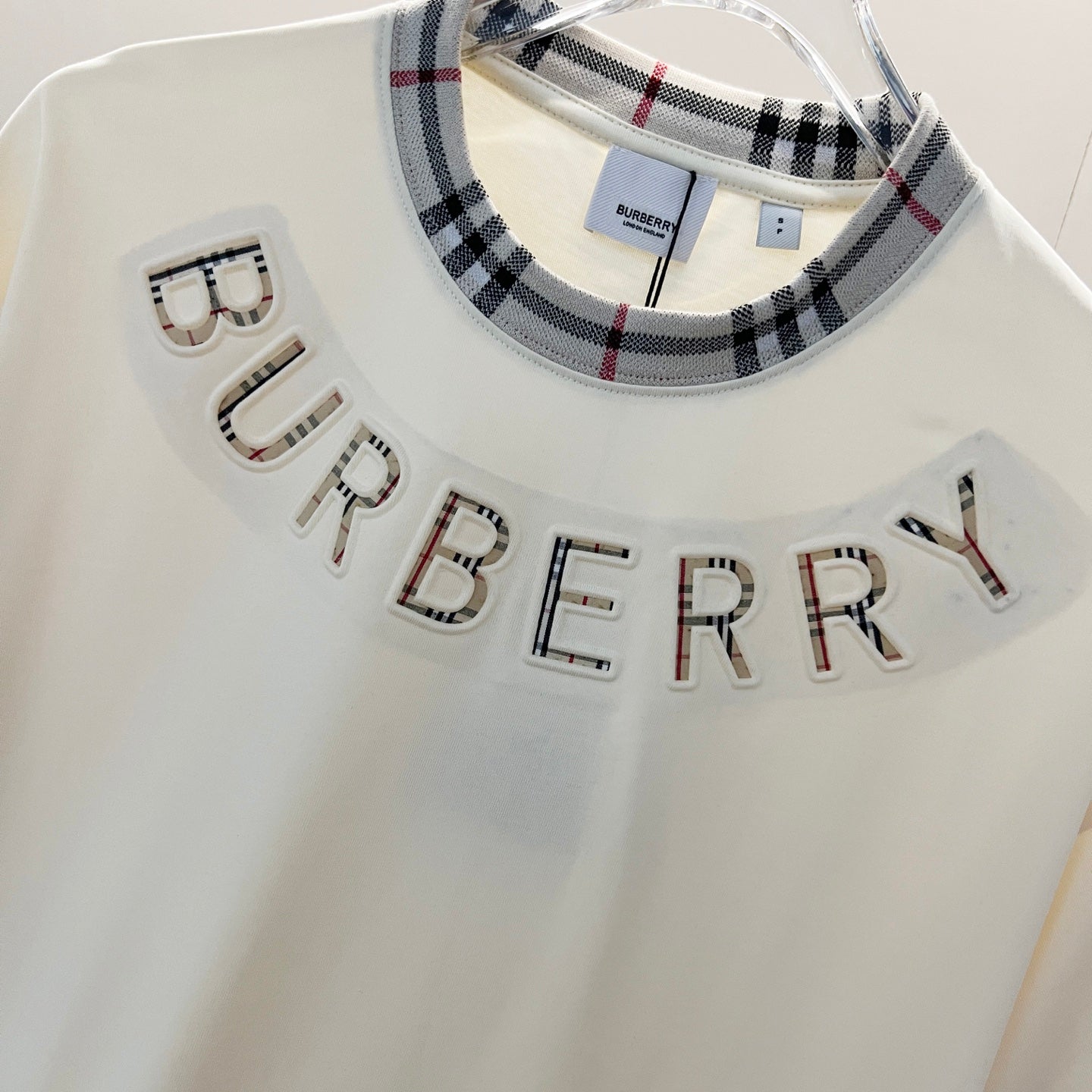 260306 New high-quality striped collar embroidered T-shirt