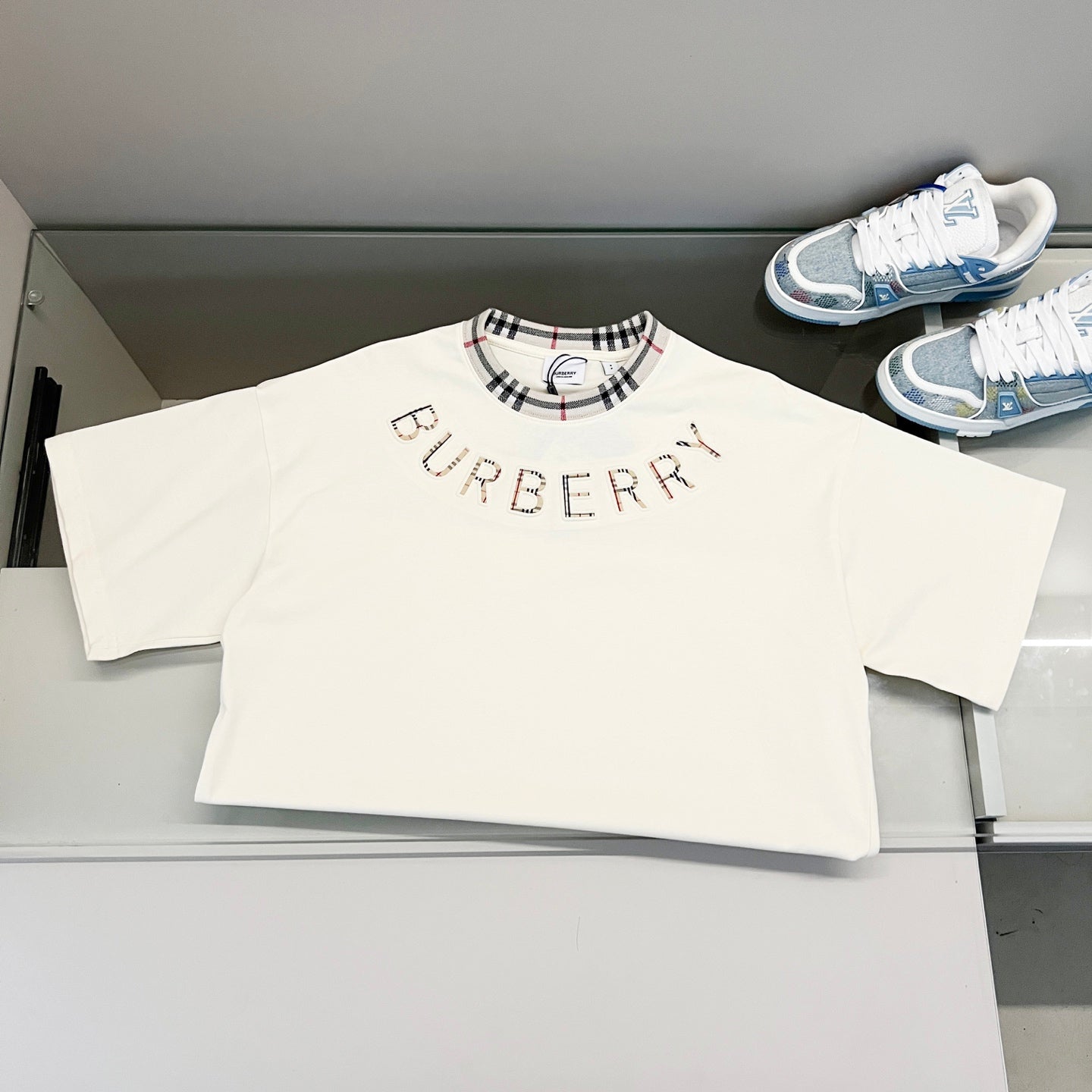 260306 New high-quality striped collar embroidered T-shirt