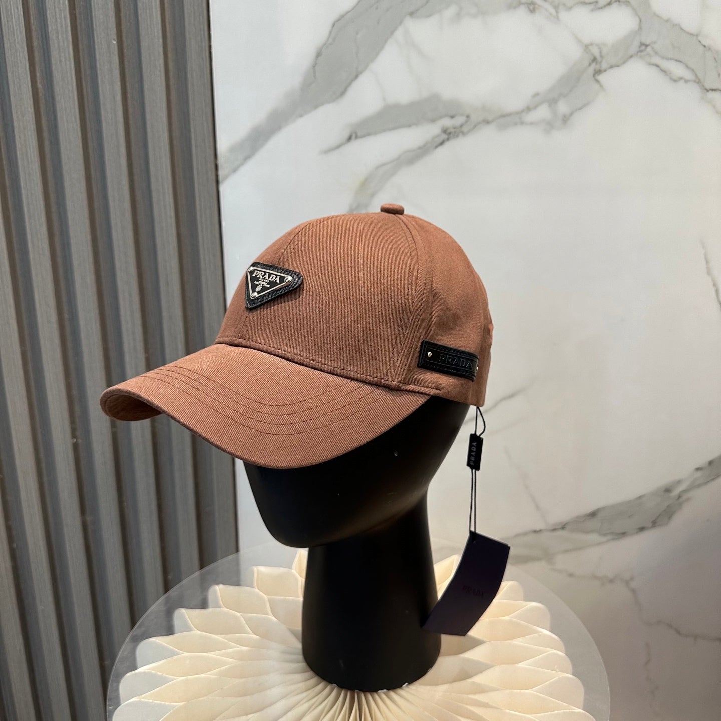 251028 New essential baseball cap for daily outfits
