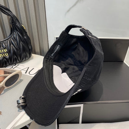 251028 New essential baseball cap for daily outfits