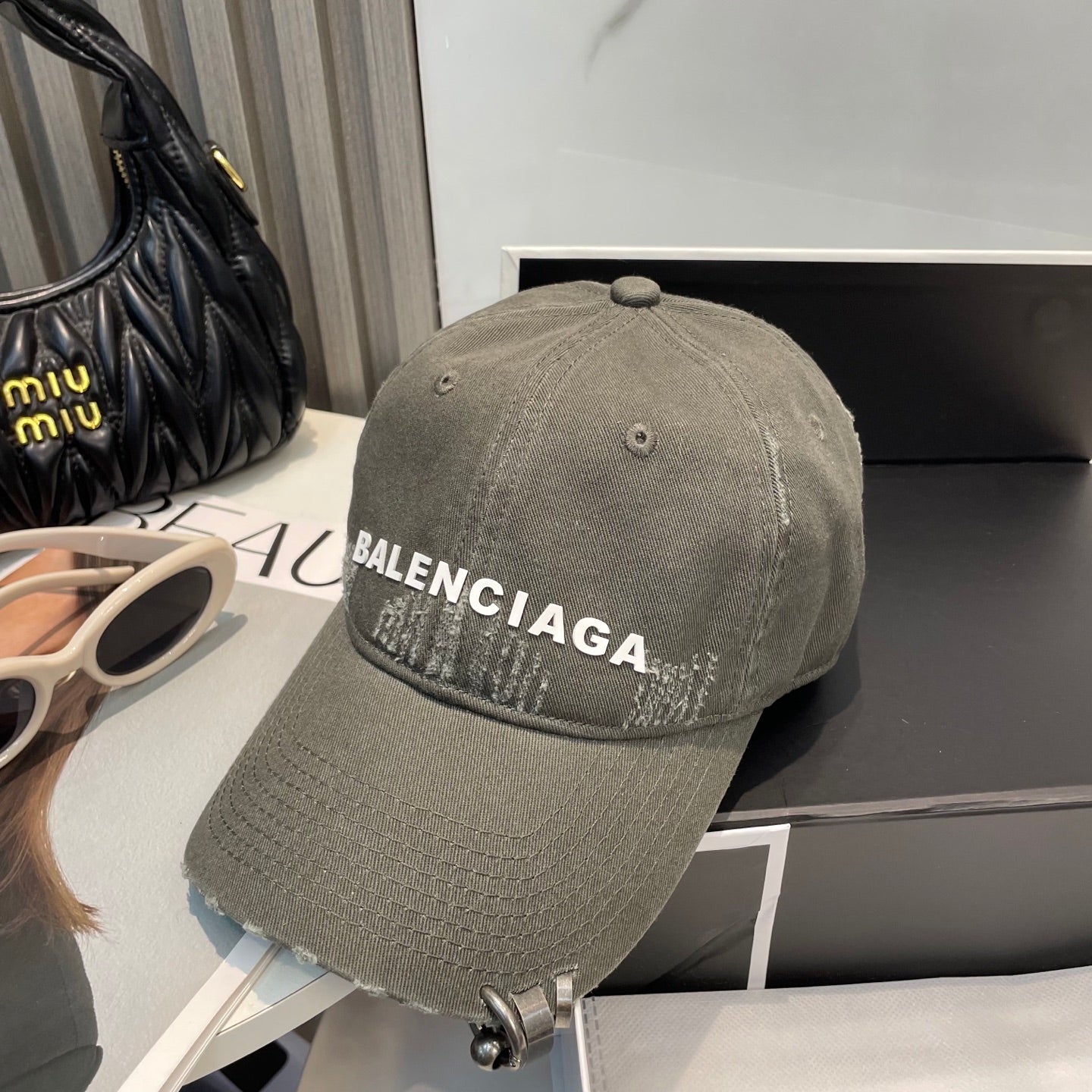 251028 New essential baseball cap for daily outfits