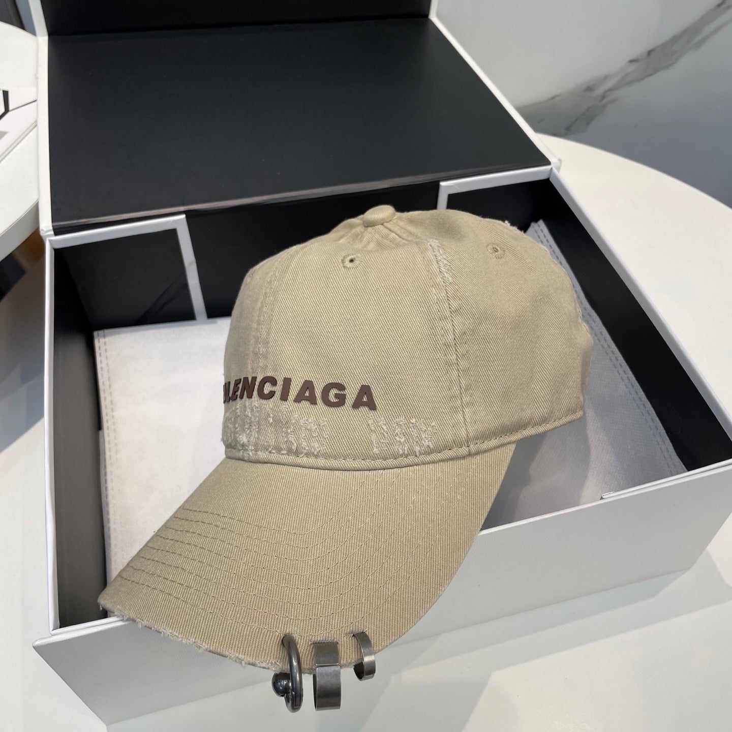 251028 New essential baseball cap for daily outfits
