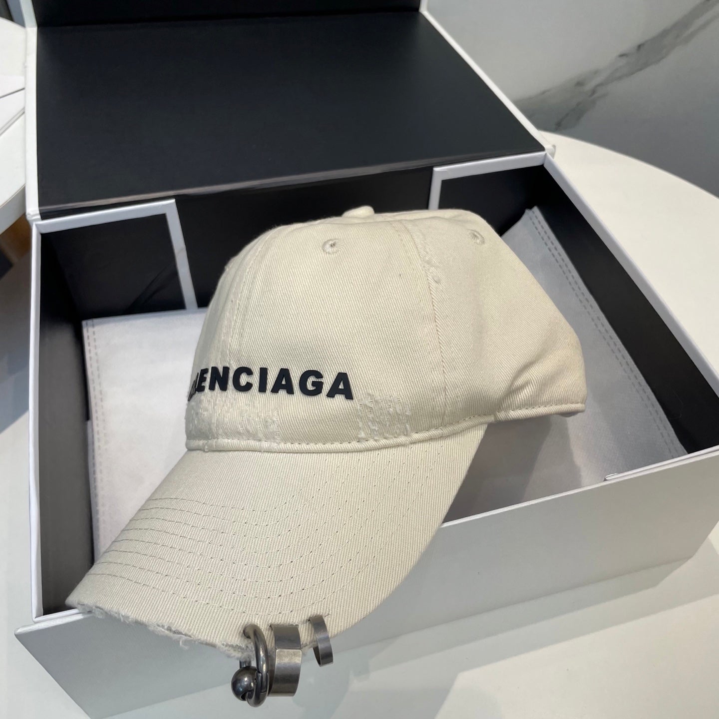 251028 New essential baseball cap for daily outfits
