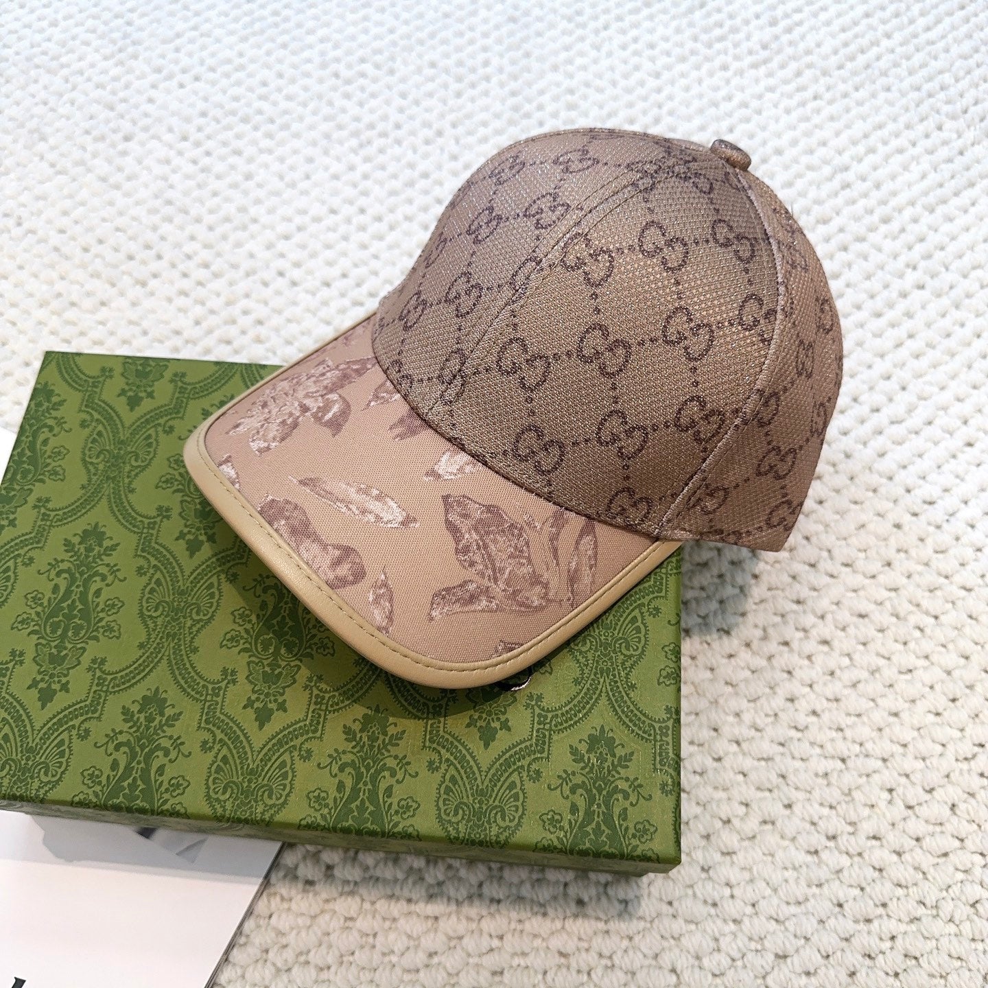 251028 New essential baseball cap for daily outfits