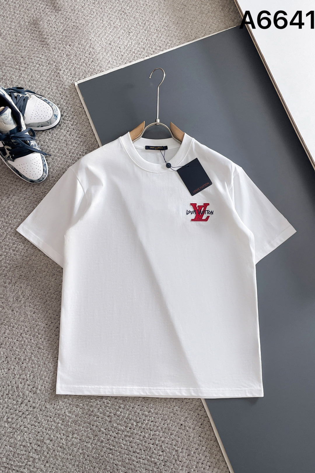 060311 New high-quality fabric embroidered T-shirt