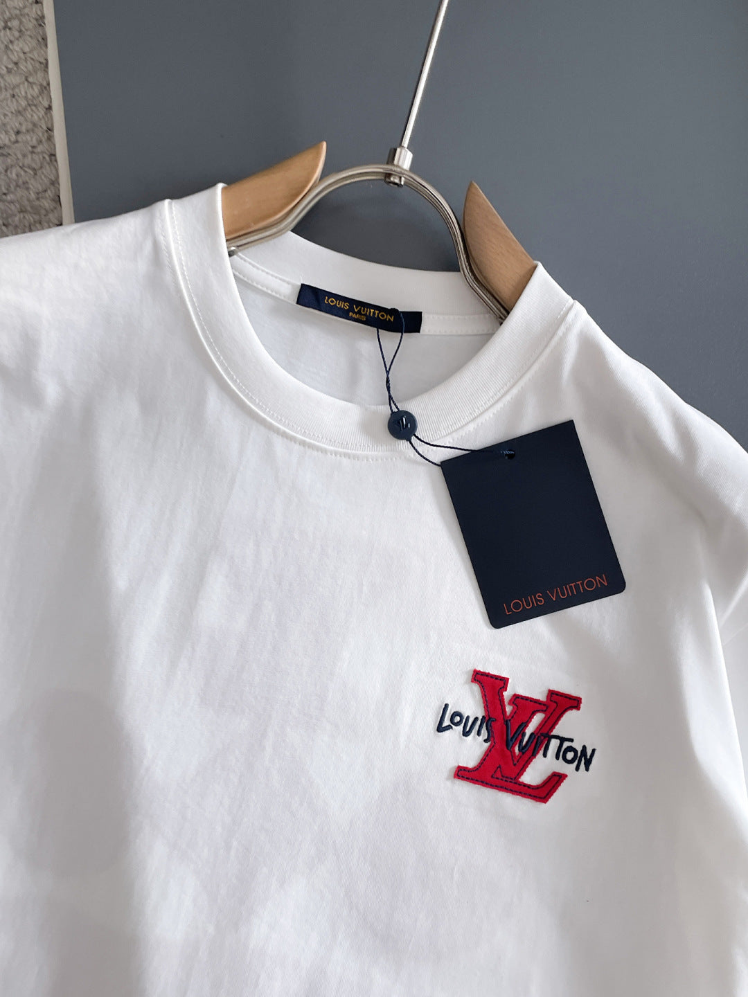 060311 New high-quality fabric embroidered T-shirt