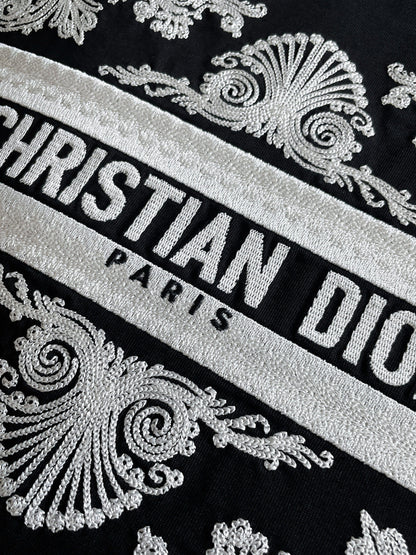 060311 New high-quality large-scale embroidered T-shirt